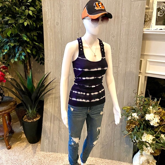 Embellished Ribbed Tank - Picture 2 of 10